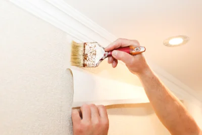 Pose de papier peint à Athies — revêtements muraux et toiles de verre